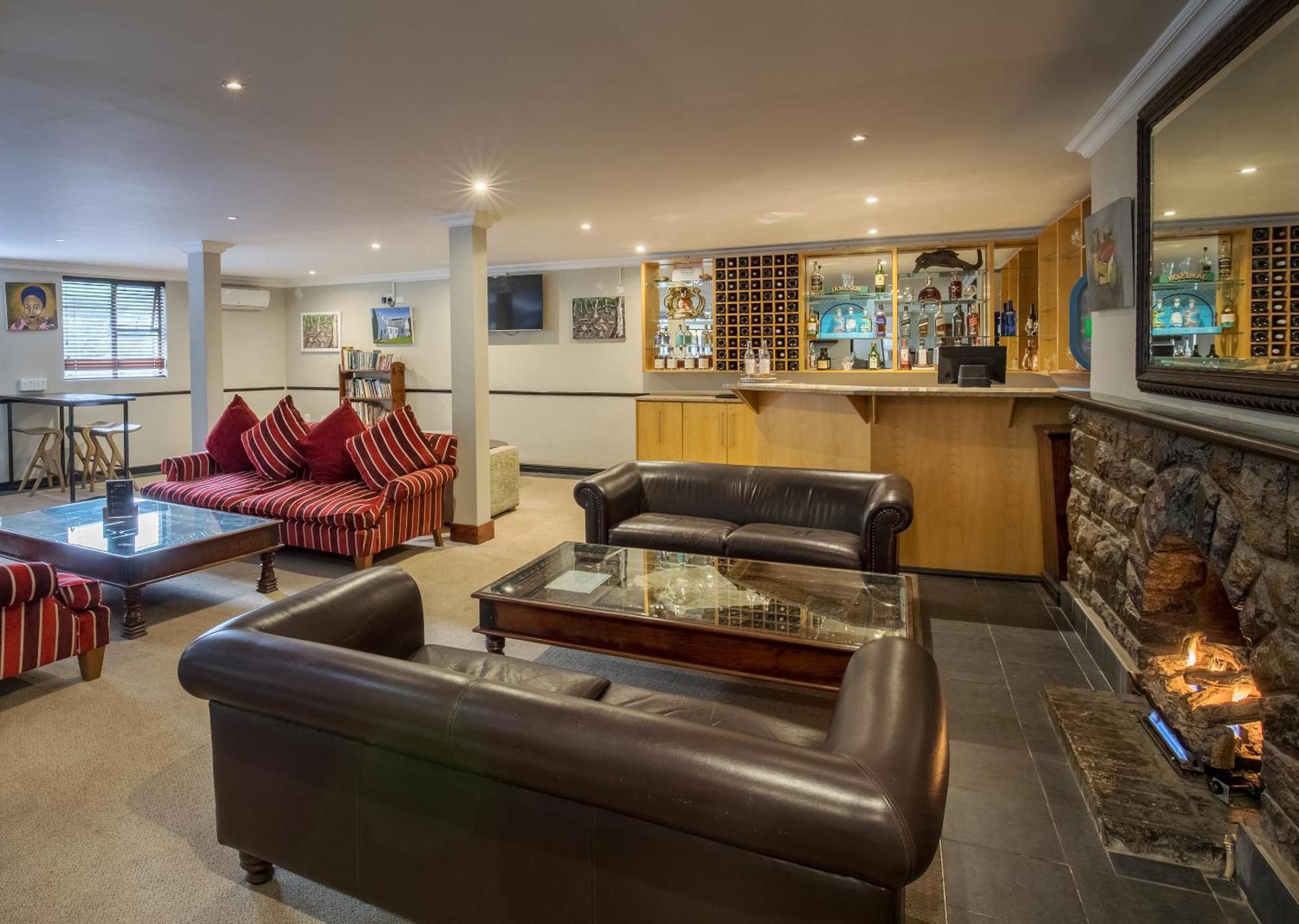 Avalon Springs By Dream Resorts Montagu Bagian luar foto