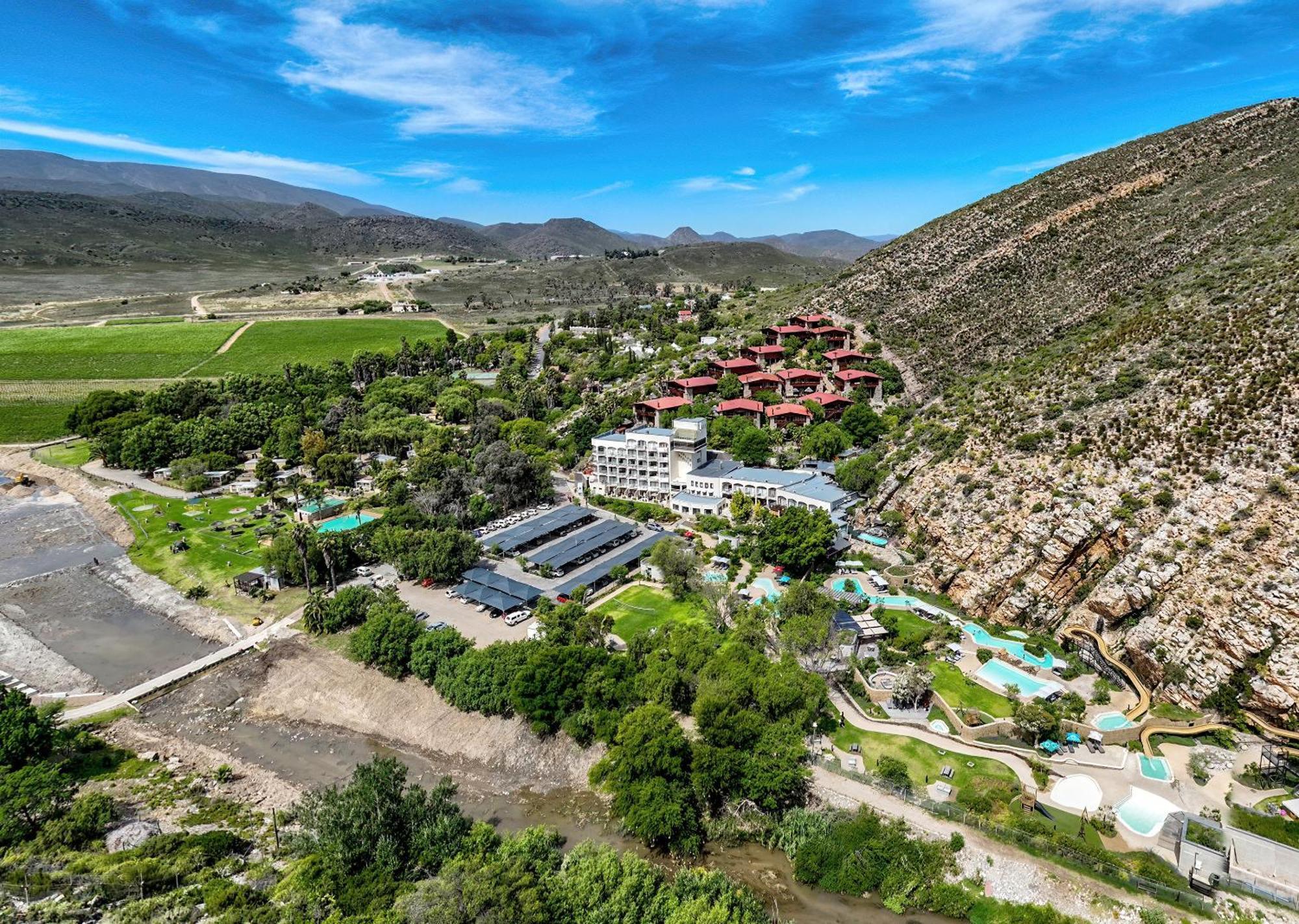 Avalon Springs By Dream Resorts Montagu Bagian luar foto