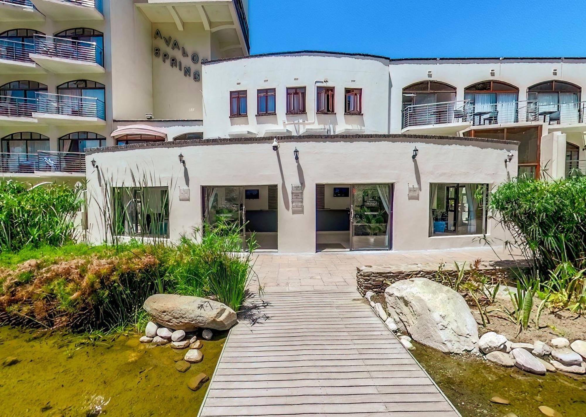 Avalon Springs By Dream Resorts Montagu Bagian luar foto